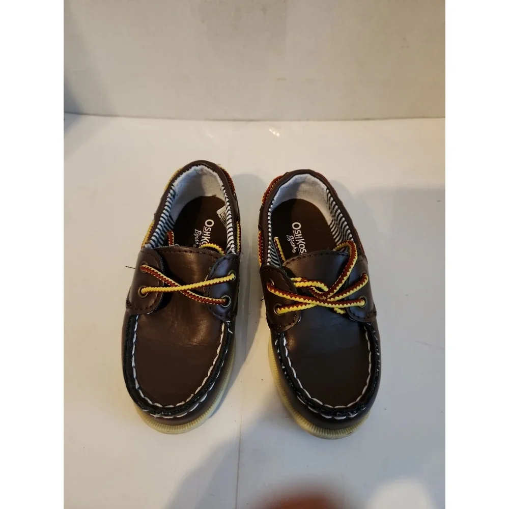 OshKosh Boys Boat Shoes loafers  size 9